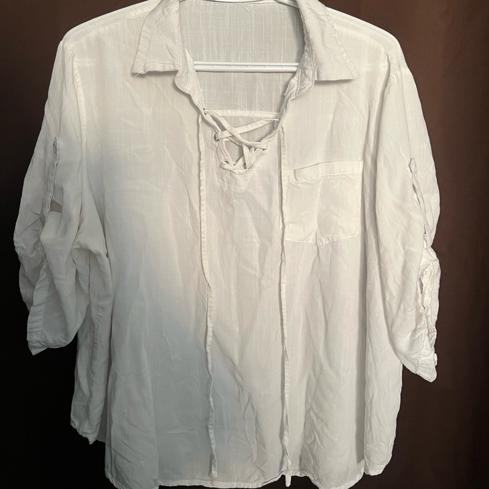BloomChic Elegant White Blouse